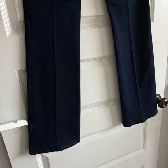 PAIGE Manhattan Bootcut Jeans NWT w/ Flaw - Picture 9 of 14